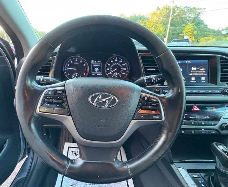 2017 Hyundai Elantra - Image 9 of 10