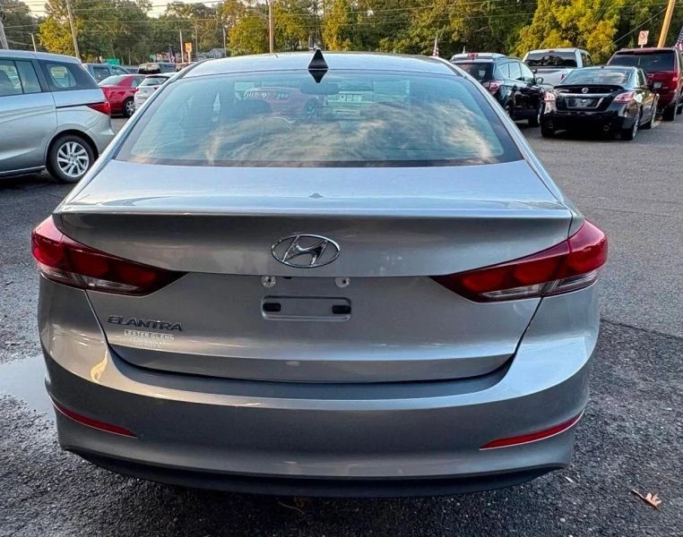 2017 Hyundai Elantra - Image 4 of 10
