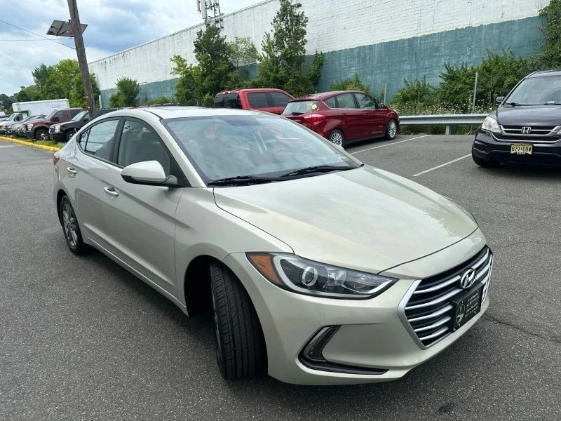 2017 Hyundai Elantra - Image 8 of 12