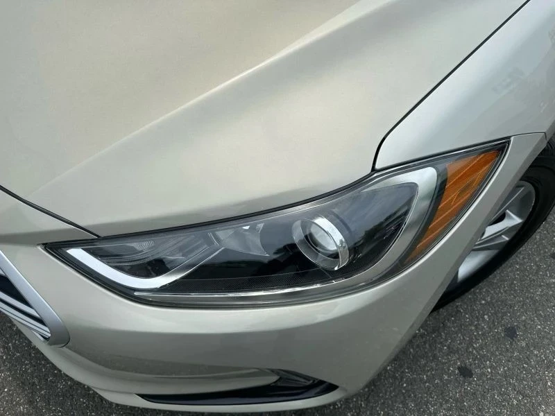 2017 Hyundai Elantra - Image 5 of 12