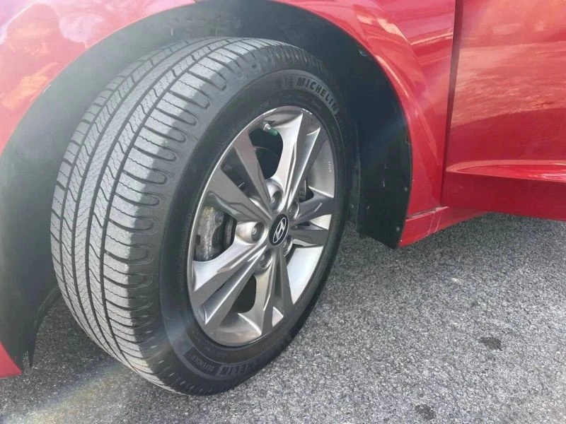 2017 Hyundai Elantra - Image 12 of 12