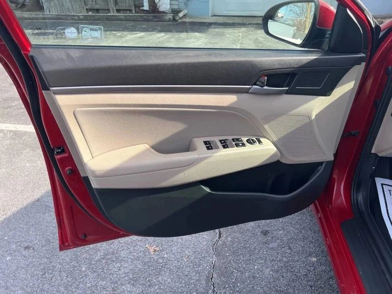 2017 Hyundai Elantra - Image 10 of 12