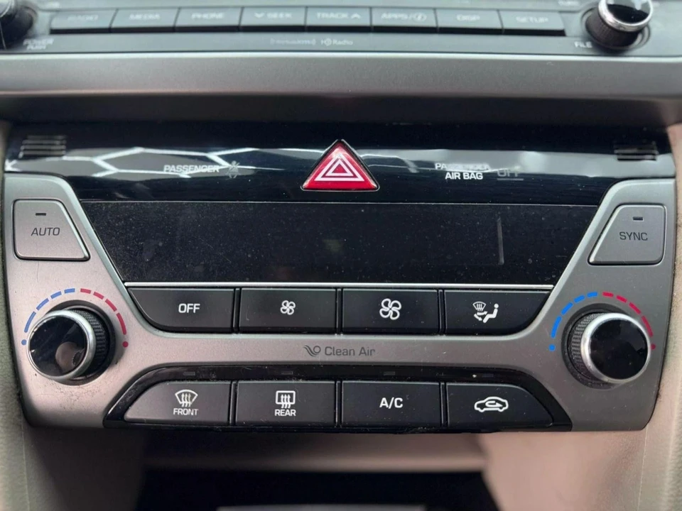 2017 Hyundai Elantra - Image 15 of 21