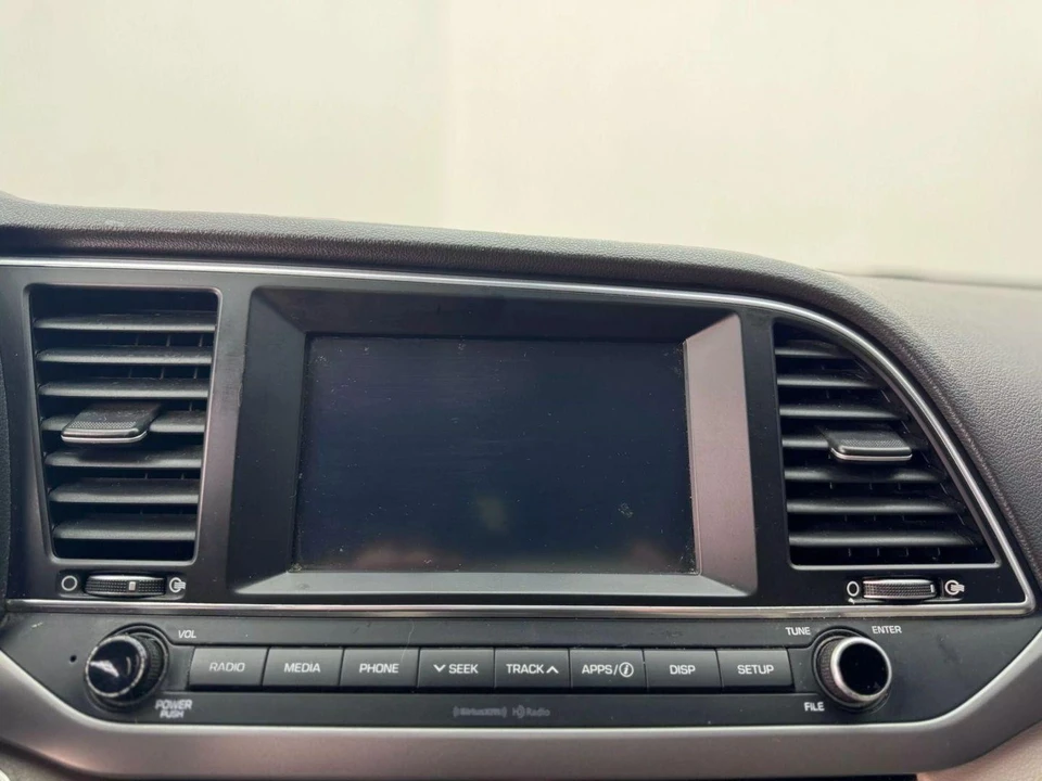 2017 Hyundai Elantra - Image 14 of 21