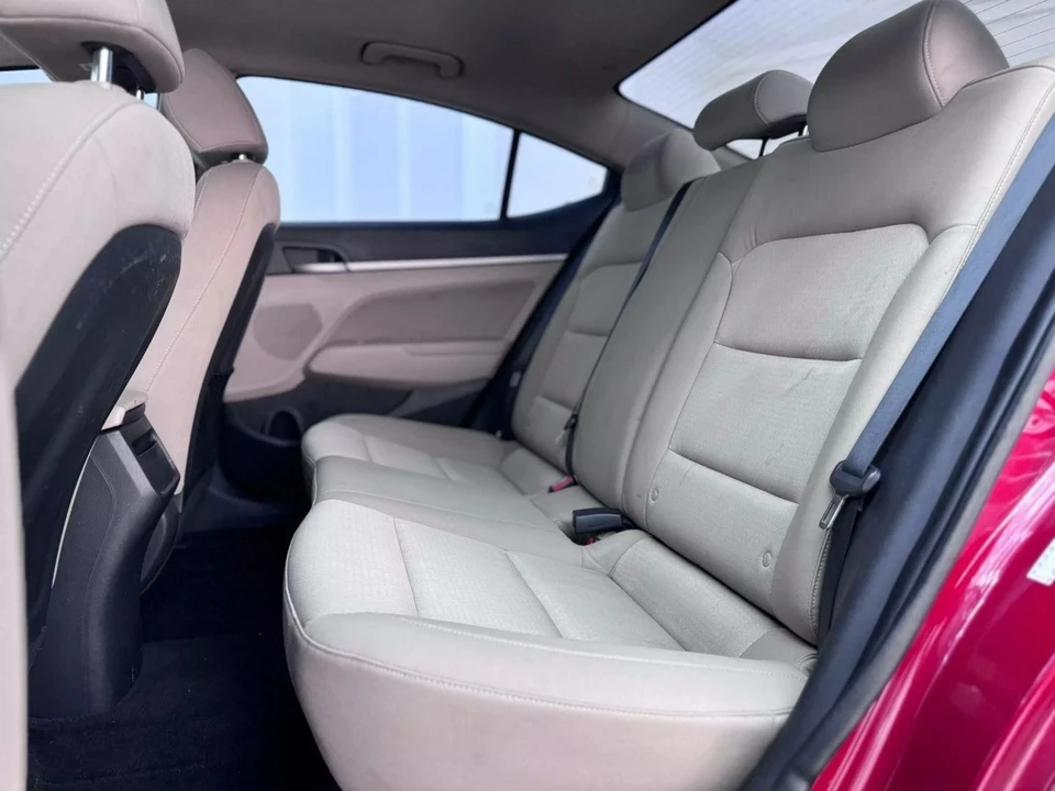 2017 Hyundai Elantra - Image 10 of 21