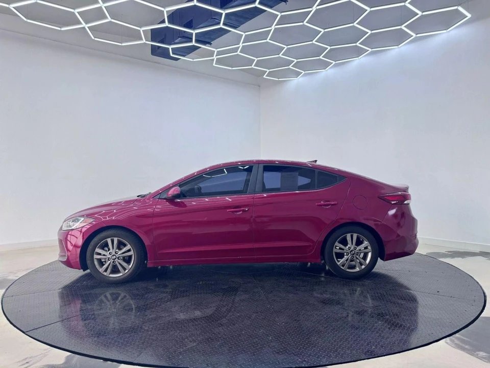 2017 Hyundai Elantra - Image 5 of 21