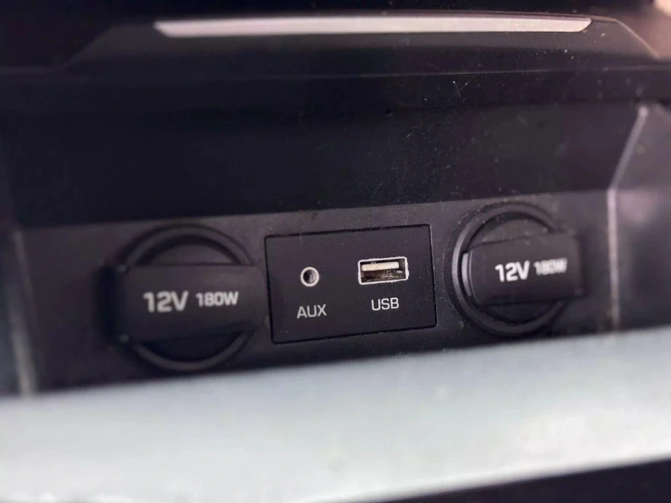 2017 Hyundai Elantra - Image 16 of 21