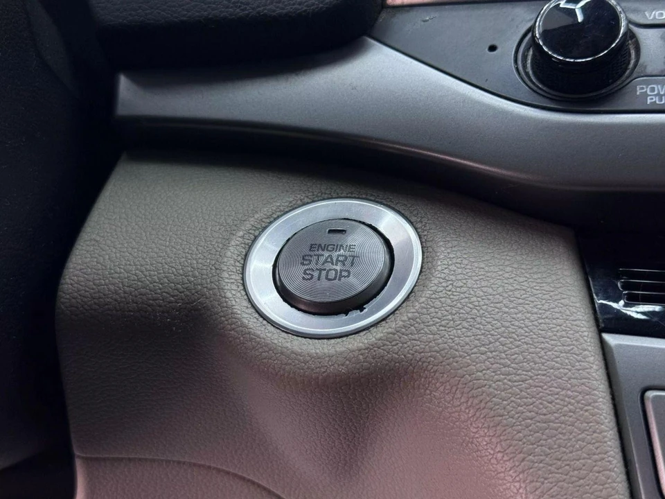 2017 Hyundai Elantra - Image 18 of 21