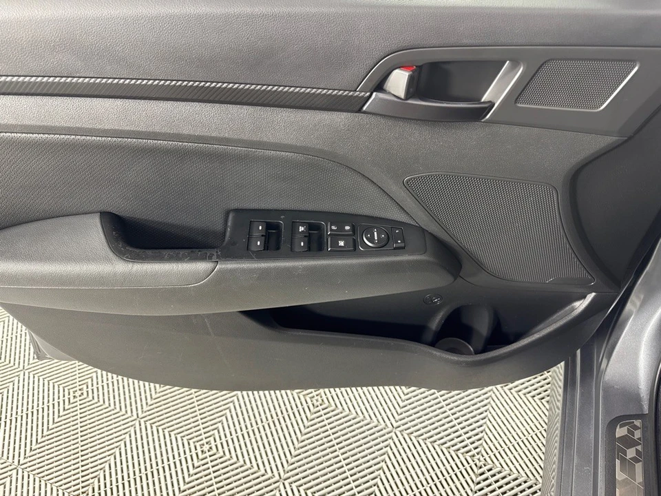 2017 Hyundai Elantra - Image 12 of 12