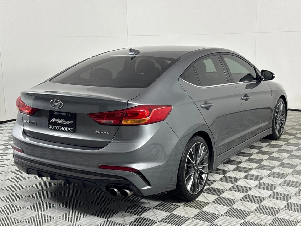 2017 Hyundai Elantra - Image 5 of 12