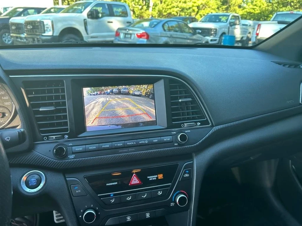 2017 Hyundai Elantra - Image 11 of 12