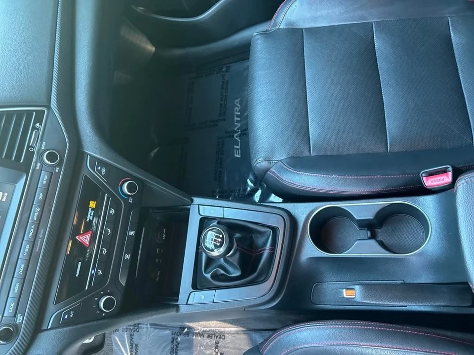 2017 Hyundai Elantra - Image 7 of 12