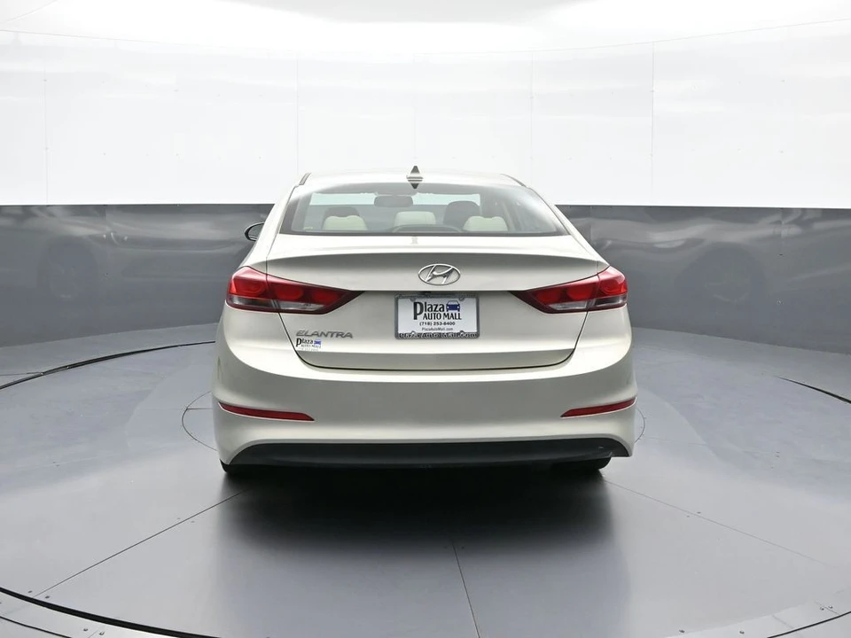 2017 Hyundai Elantra - Image 7 of 31