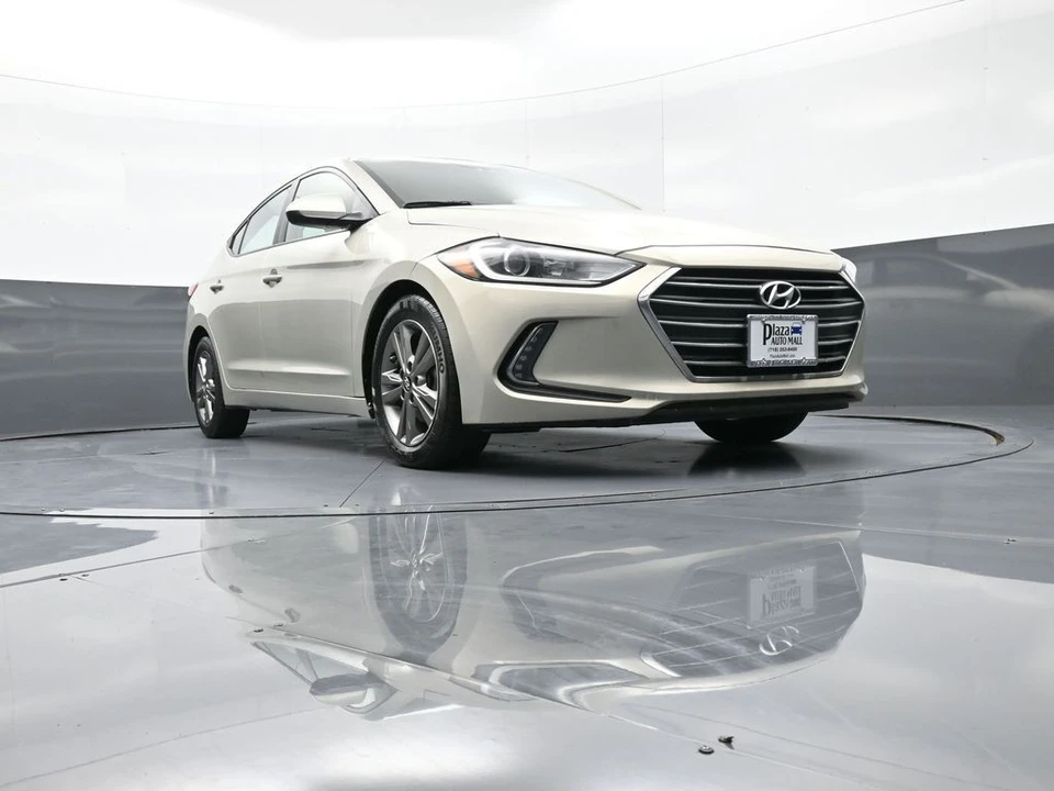2017 Hyundai Elantra - Image 27 of 31