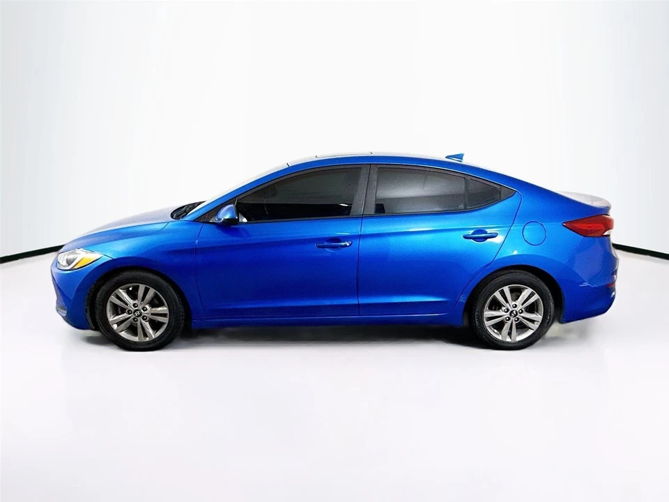 2017 Hyundai Elantra - Image 2 of 14