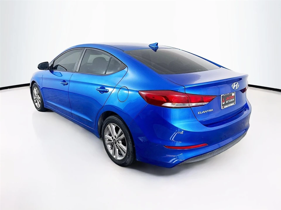 2017 Hyundai Elantra - Image 3 of 14