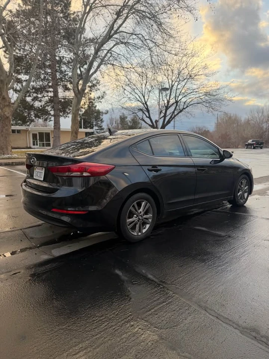 2017 Hyundai Elantra - Image 5 of 14