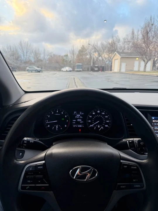 2017 Hyundai Elantra - Image 13 of 14
