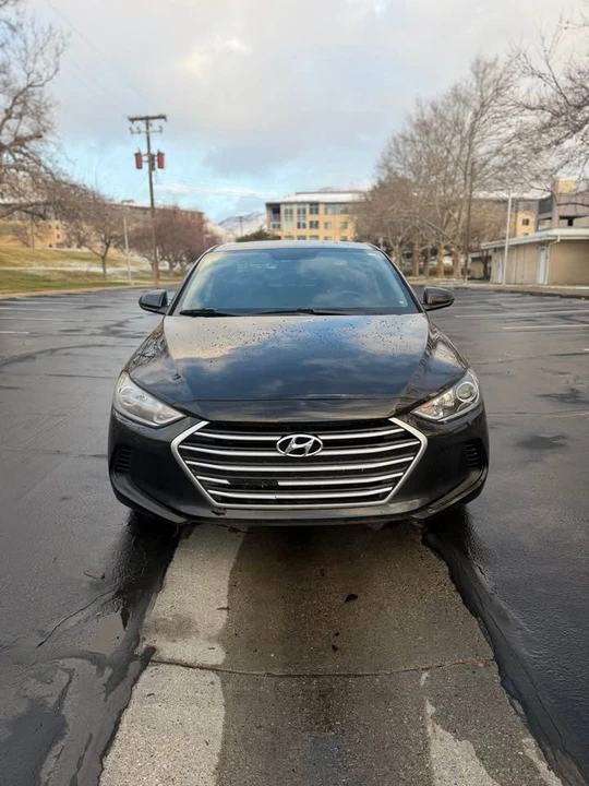 2017 Hyundai Elantra - Image 2 of 14