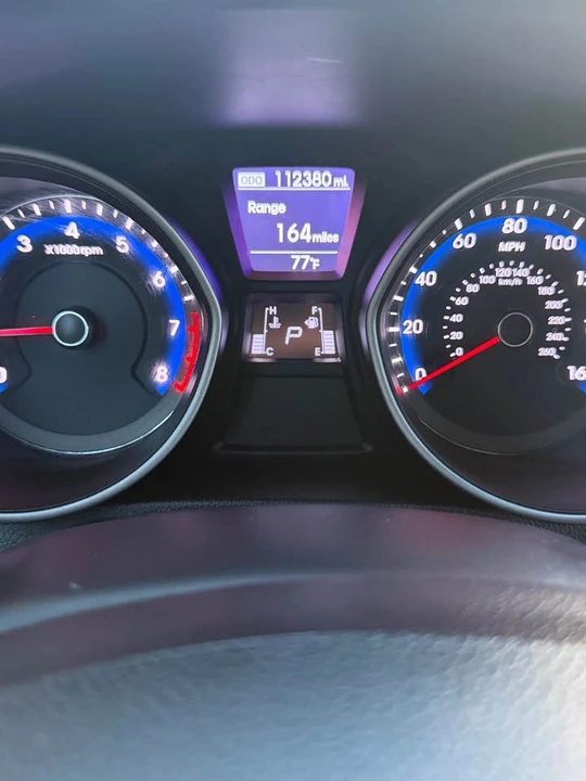 2017 Hyundai Elantra - Image 7 of 10