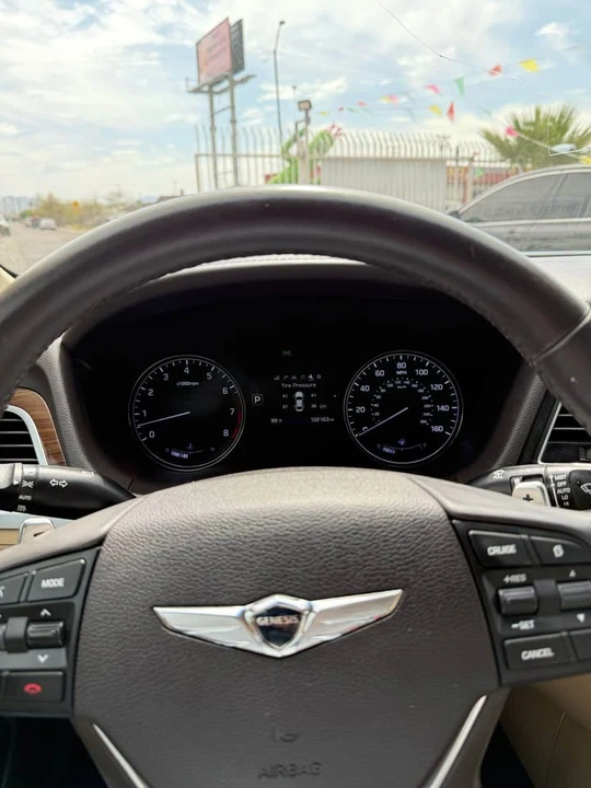 2017 Hyundai Genesis - Image 8 of 9