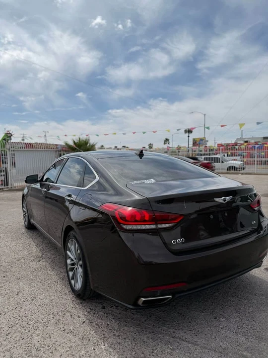2017 Hyundai Genesis - Image 4 of 9