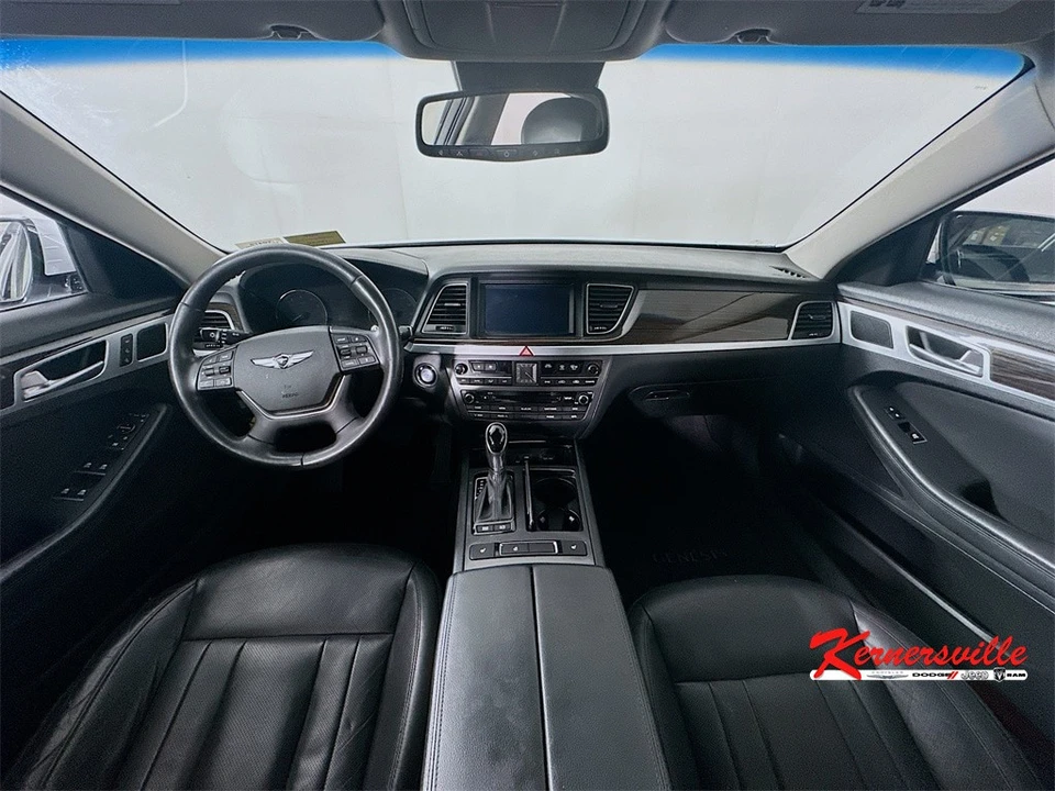 2017 Hyundai Genesis - Image 10 of 21