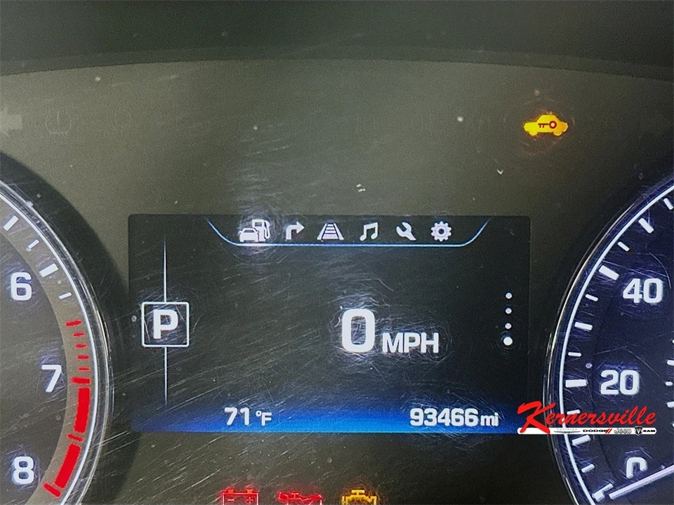 2017 Hyundai Genesis - Image 15 of 21