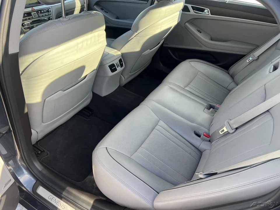 2017 Hyundai Genesis - Image 12 of 12