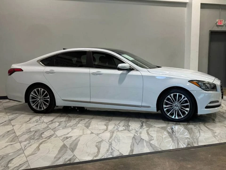 2017 Hyundai Genesis - Image 4 of 18