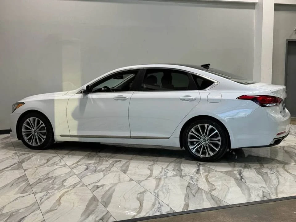 2017 Hyundai Genesis - Image 8 of 18