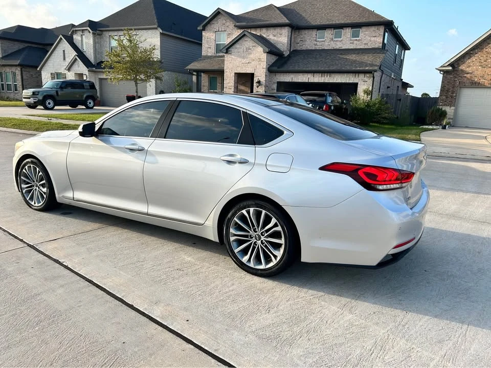 2017 Hyundai Genesis - Image 6 of 13