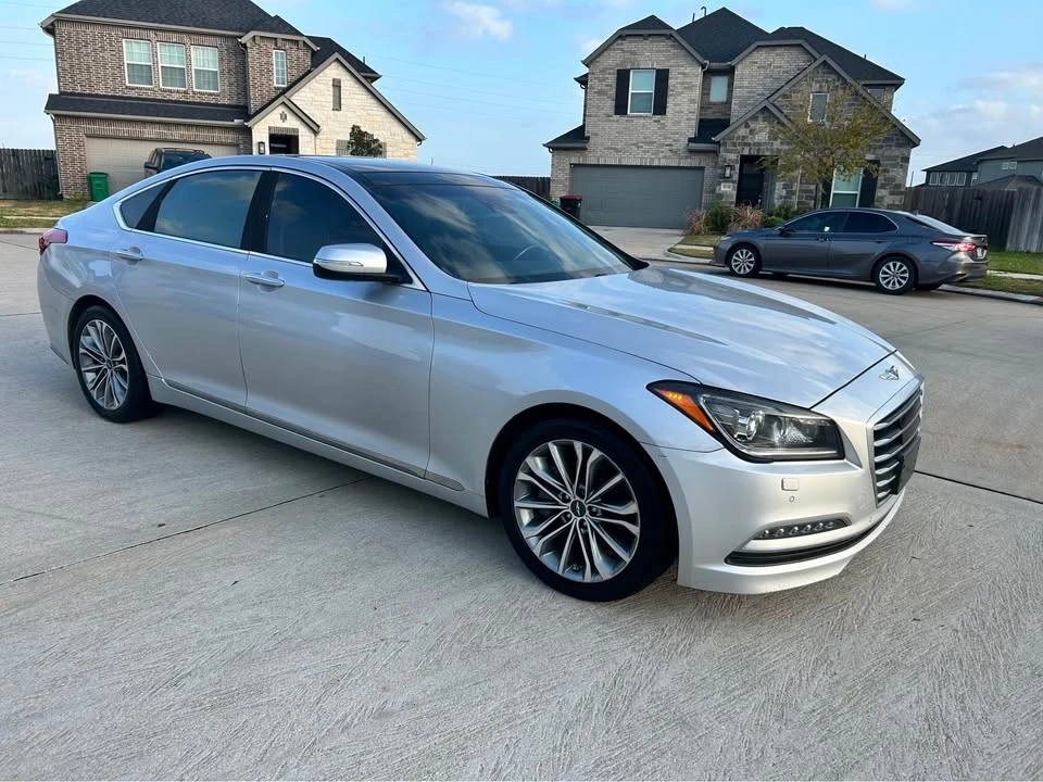 2017 Hyundai Genesis - Image 2 of 13