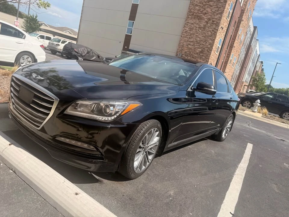 2017 Hyundai Genesis - Image 10 of 12