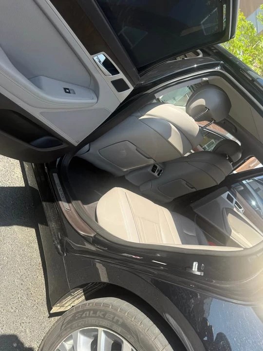 2017 Hyundai Genesis - Image 4 of 12