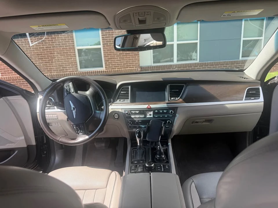 2017 Hyundai Genesis - Image 6 of 12