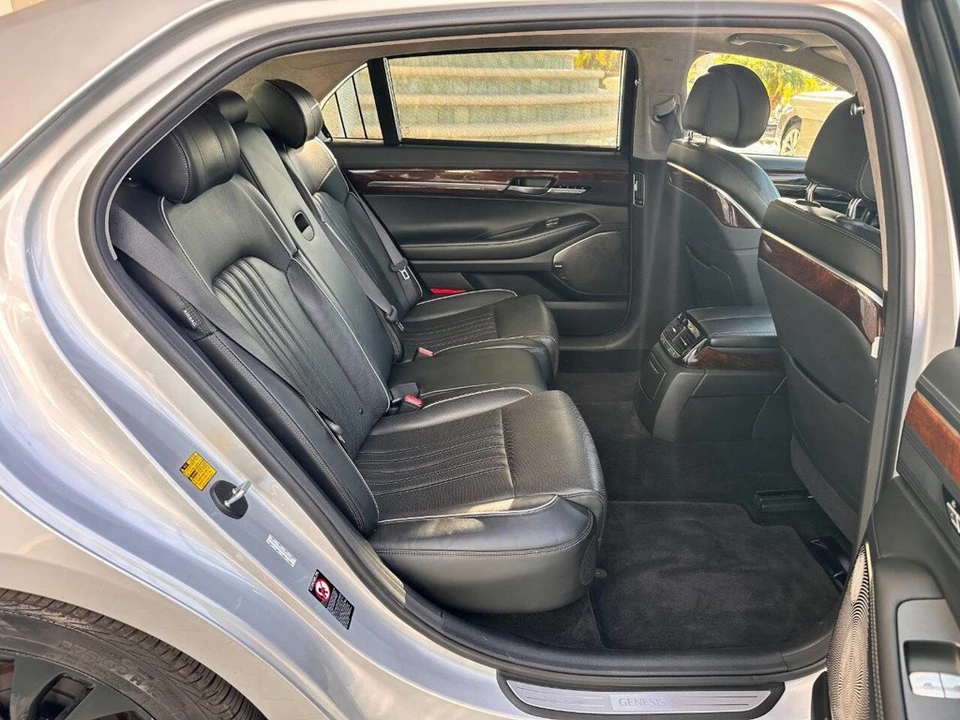 2017 Hyundai Genesis - Image 24 of 24