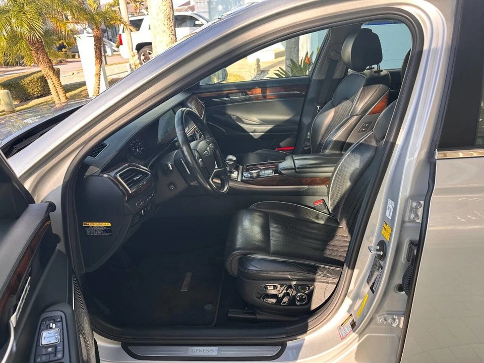 2017 Hyundai Genesis - Image 22 of 24