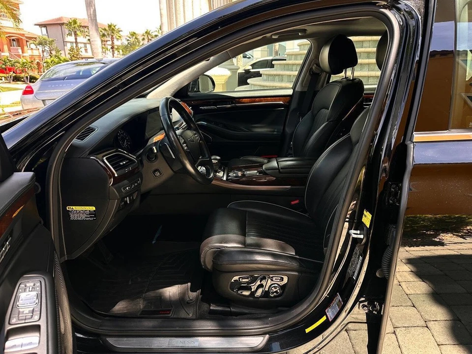 2017 Hyundai Genesis - Image 22 of 24