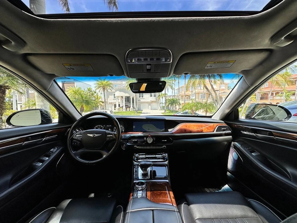 2017 Hyundai Genesis - Image 11 of 24