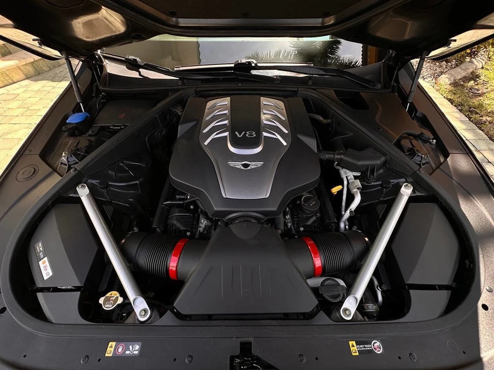 2017 Hyundai Genesis - Image 10 of 24