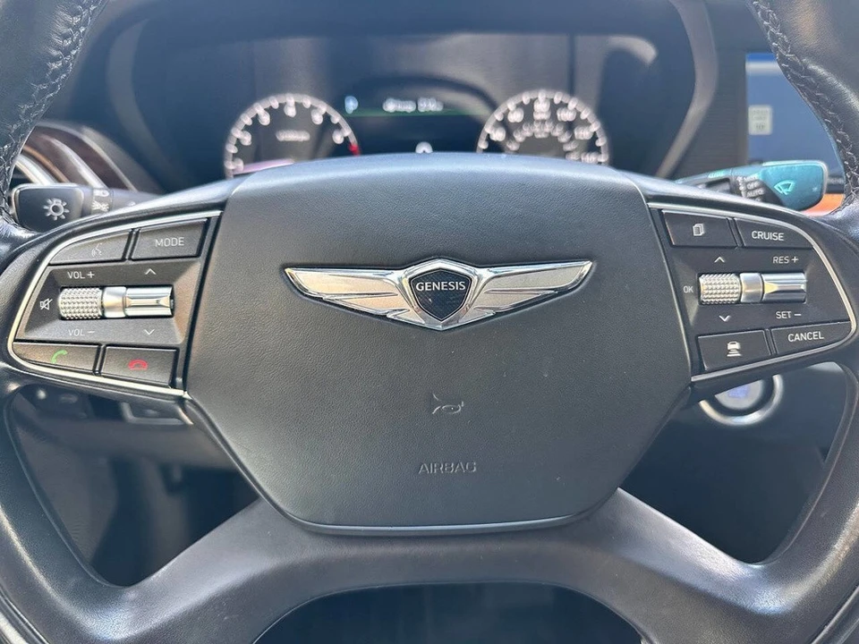 2017 Hyundai Genesis - Image 17 of 24