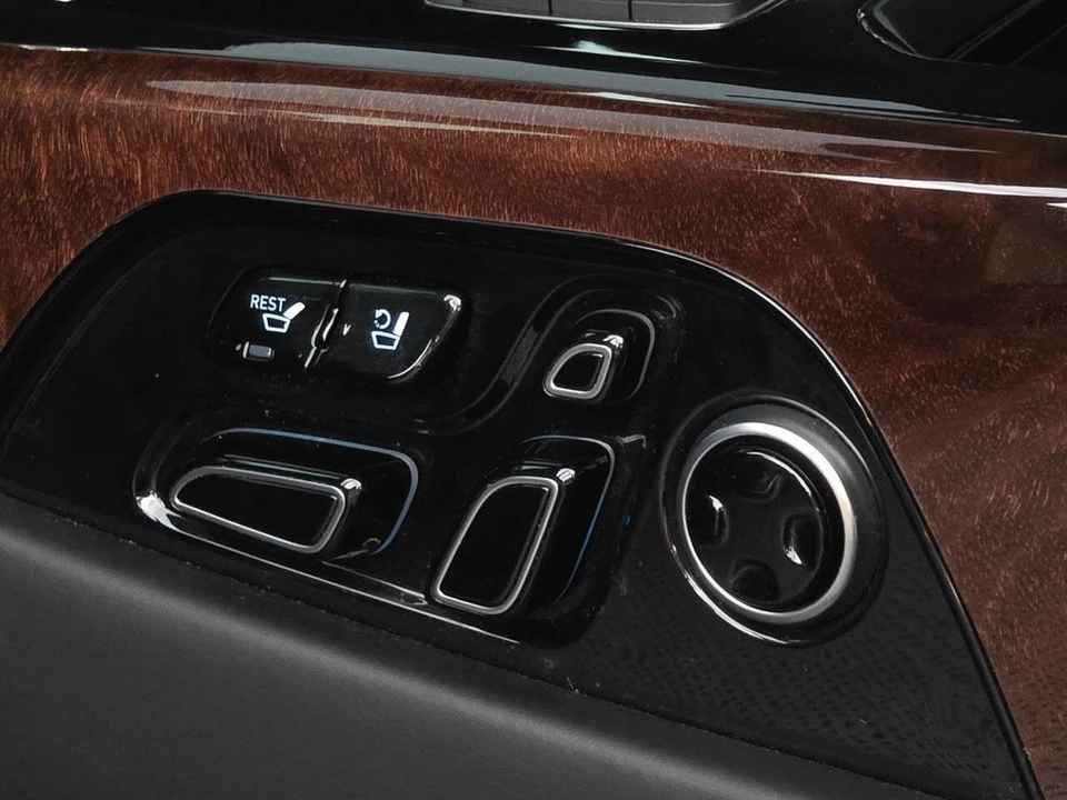 2017 Hyundai Genesis - Image 21 of 21
