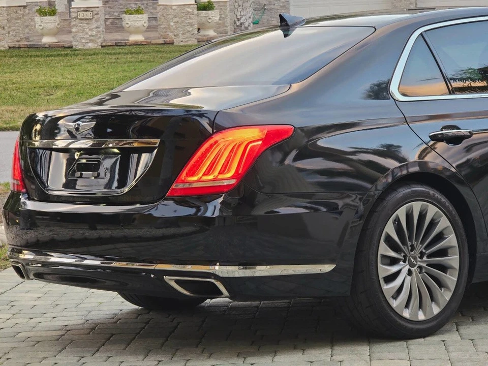 2017 Hyundai Genesis - Image 5 of 21