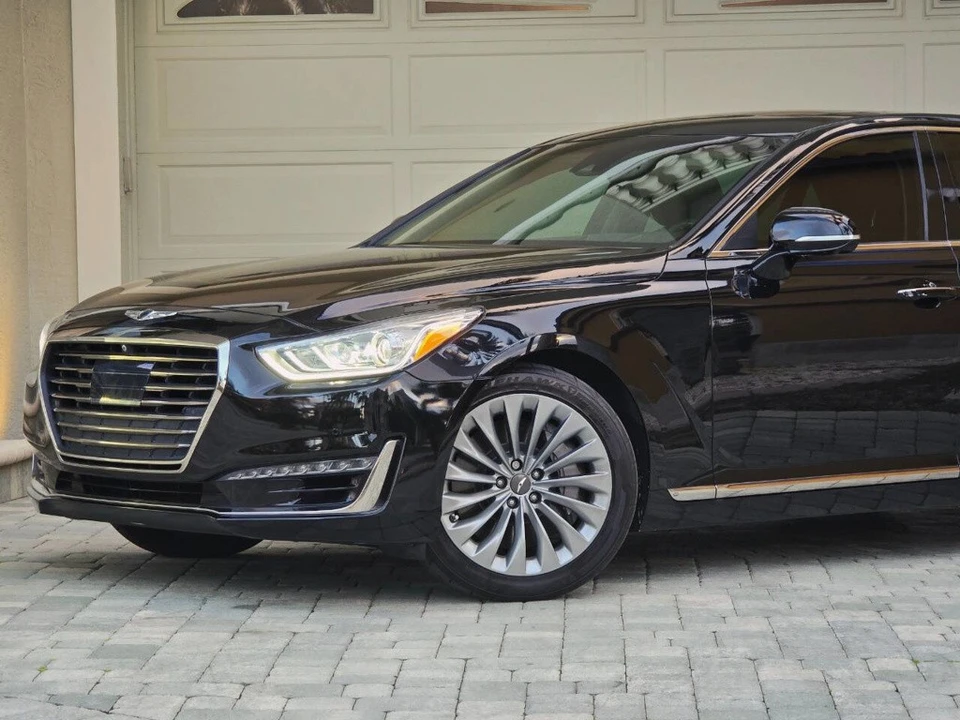 2017 Hyundai Genesis - Image 2 of 21
