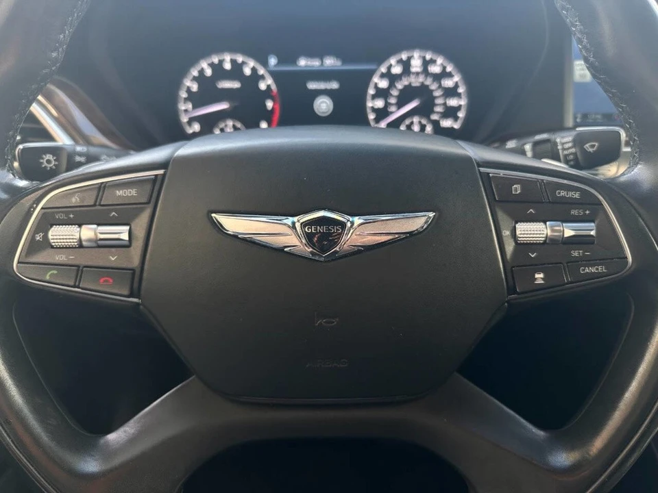 2017 Hyundai Genesis - Image 15 of 21