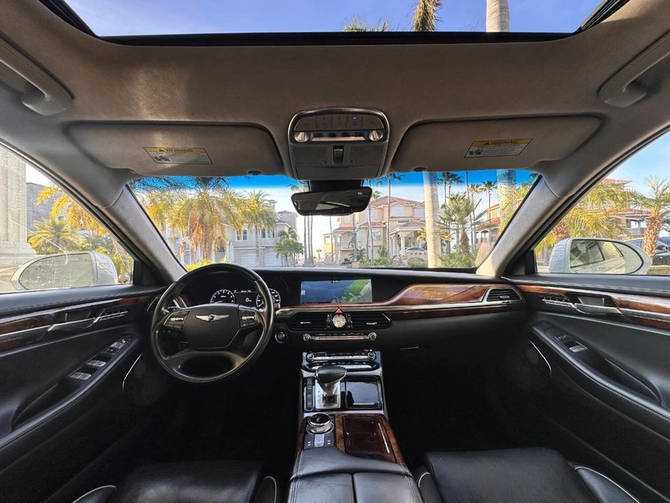 2017 Hyundai Genesis - Image 9 of 21