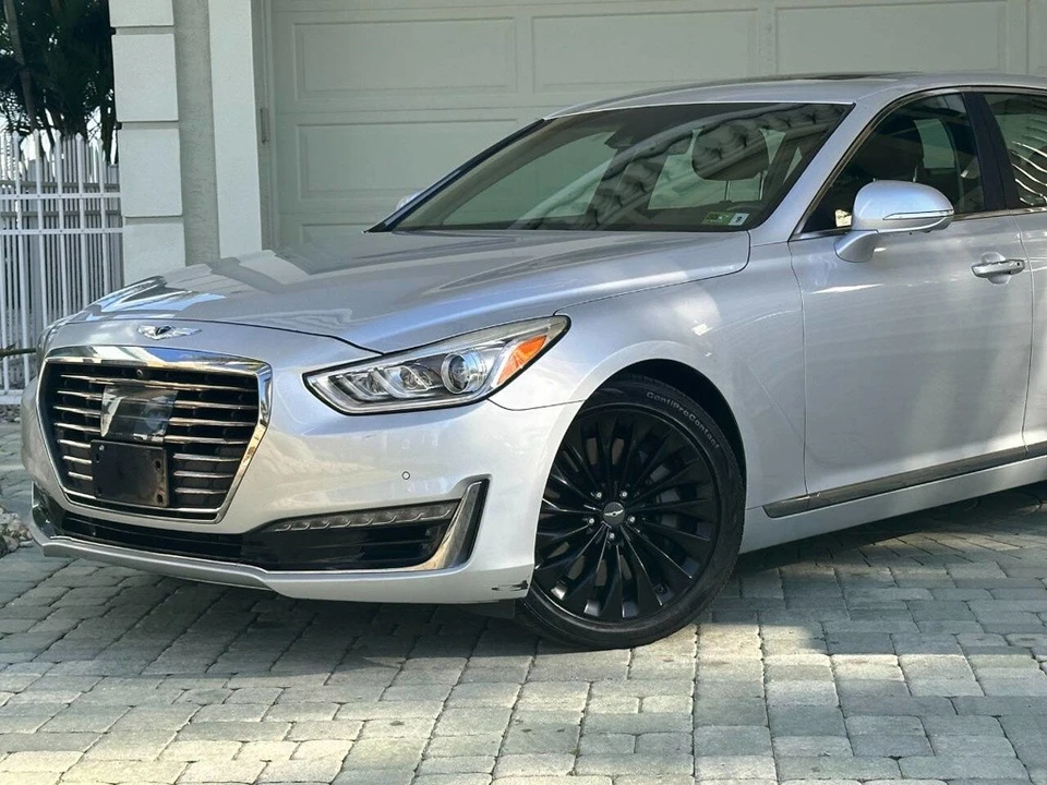 2017 Hyundai Genesis - Image 2 of 21