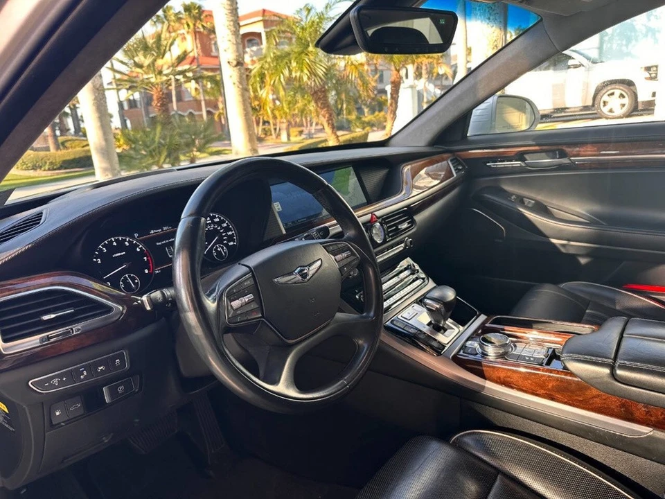 2017 Hyundai Genesis - Image 12 of 21