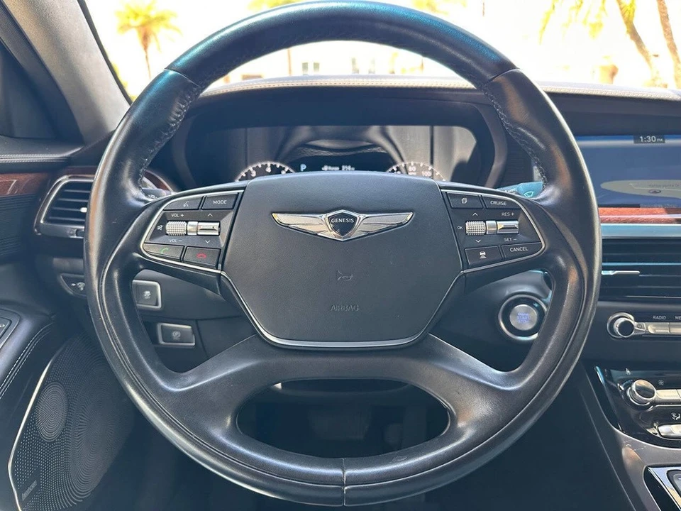 2017 Hyundai Genesis - Image 15 of 24
